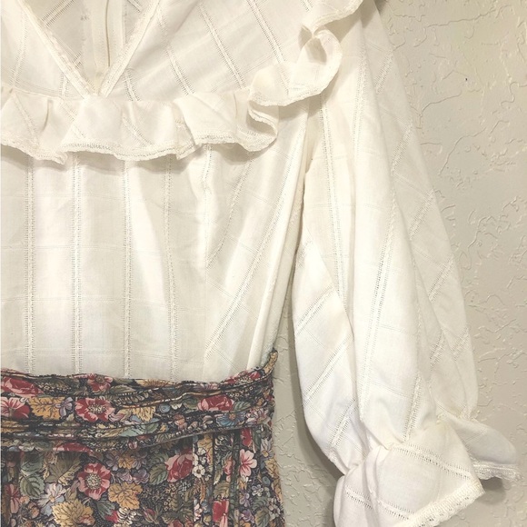 Vintage 1970’s Woman’s Long Ruffle Top Flower Print Dress - Picture 3 of 6